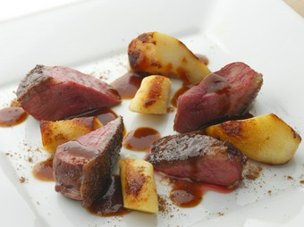 『フランス産 鴨の胸肉のロースト イチジクソース』