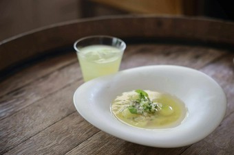 その時期の旬の食材を使ったおすすめのコース。
organの世界観を存分に味わって頂けます。