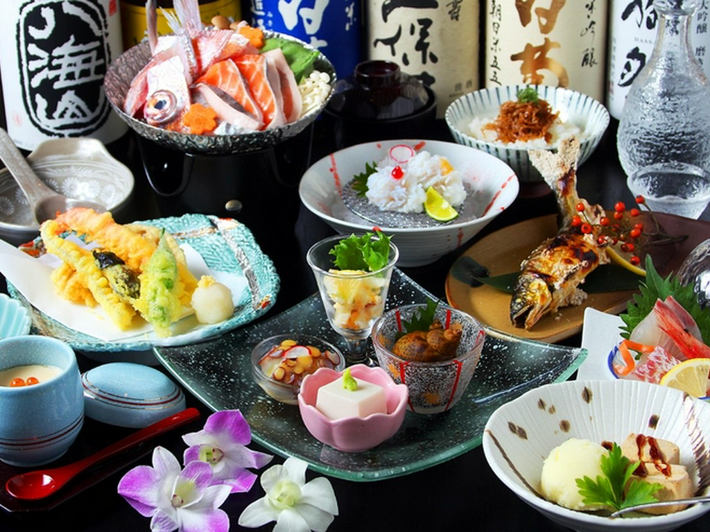 新鮮なこの時期ならではの食材をたっぷり使った『会席コース』　3000円～