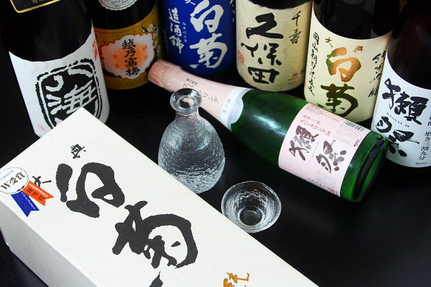 地酒を中心にこだわって取り揃えた「日本酒各種」