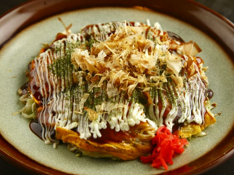 自慢の麺と野菜のコラボ。ヘルシーな『広島風お好焼 そば肉玉』