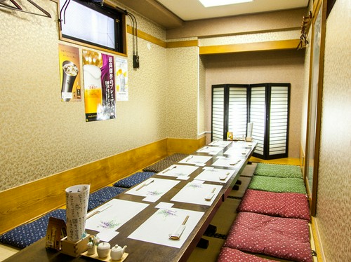 お座敷席でゆったりと