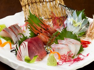 お店で使う魚介、お野菜は毎朝新鮮なものを仕入れています