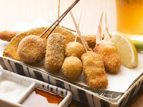 『7串おきまり盛り合わせ』は外せない一皿