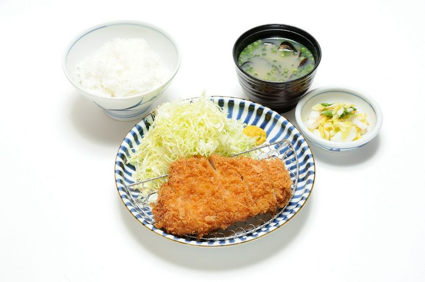 ランチロースカツ定食(120g)