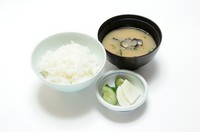 ※ご飯、お味噌汁はお替わり自由です。