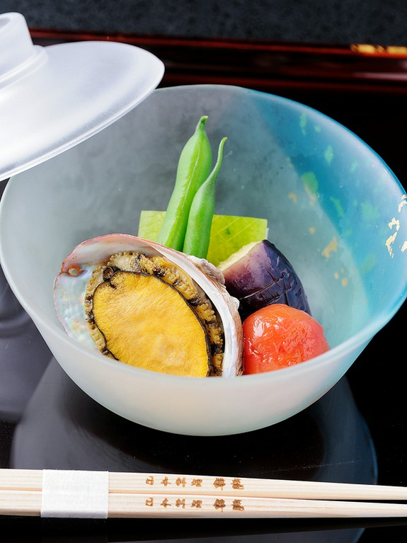 季節のものをふんだんに使用した『炊き合わせ』