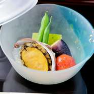 季節のものをふんだんに使用した『炊き合わせ』