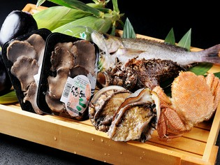 確かな目で厳選した美味しい「アワビ」をご堪能あれ