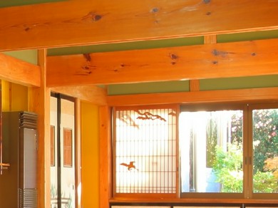 社寺建築にこだわった重厚感あふれるお座敷席は会食などに最適