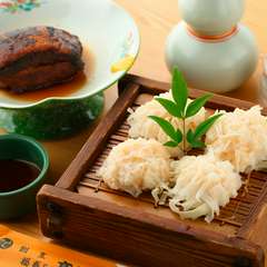 オリジナルメニューが楽しめる『季節の懐石』はぜひご予約を！