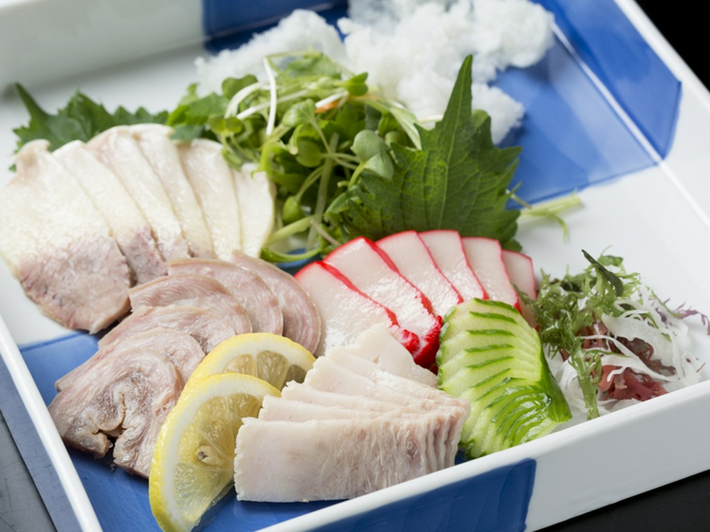 特産の鯨をはじめとする、長崎ならではの味を気軽に