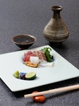 近海で獲れた旬のお魚をつかった『さしみ盛り合わせ』