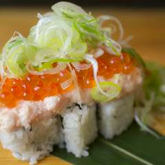 贅沢の極み寿司、イクラがたっぷり『ネギトロ番長』