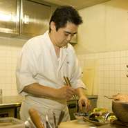 お客様が帰るときにレジで、「美味しかった」「安いね」「また来るよ」と言っていただけることが一番の目標です。そのために味、ボリューム、価格に自信のある料理を提供しています。