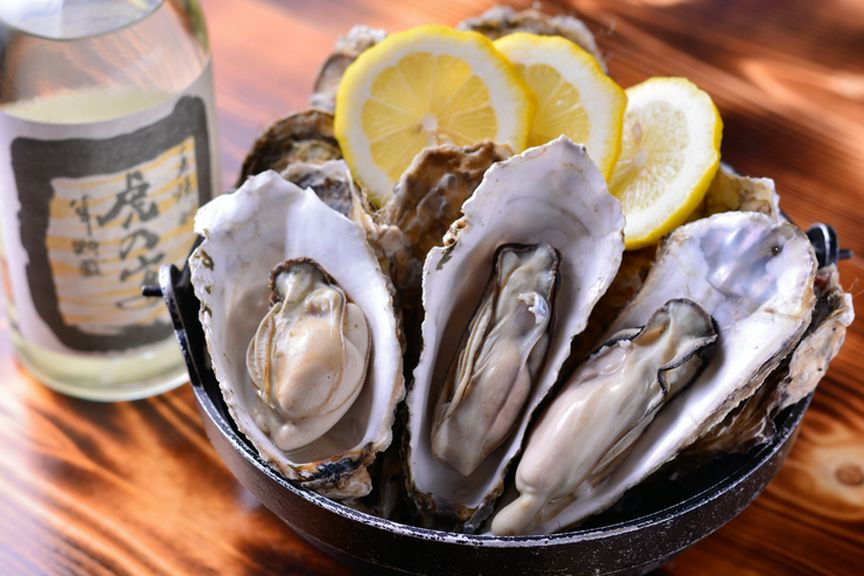 釧路の贅沢食材と選べる鍋付きコースで新年会！