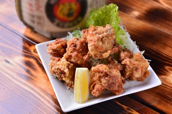 漬けだれにこだわりのにんにくと生姜を使用『釧路名物ザンギ』
