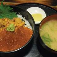 みそ汁、つけもの付