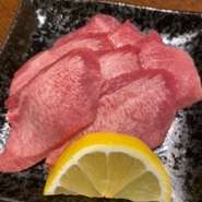 熟成に拘った２種類の牛タンを使用しています！
９０％のお客様から注文頂いております。