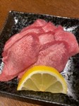 生牛タン