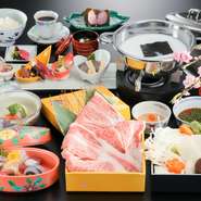 女性の話をじっくりと聞いてあげることは大切なことではないでしょうか
味は勿論
目にも美しい料理
時間を忘れてしまうようなゆっくりとした空間
新山口駅そばの隠れ家です
