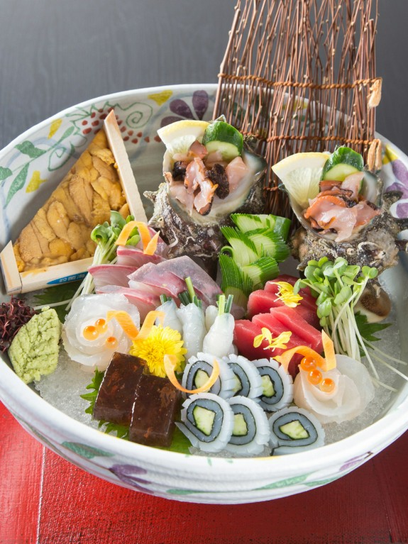 季節ごとの味覚を味わいつくす『お造り盛合せ』