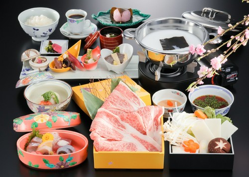 旬の料理で贅沢なひと時を『黒毛和牛しゃぶしゃぶ会席』