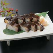 幅広い年代の方に親しまれる上品な味わい『鯖松前鮨』