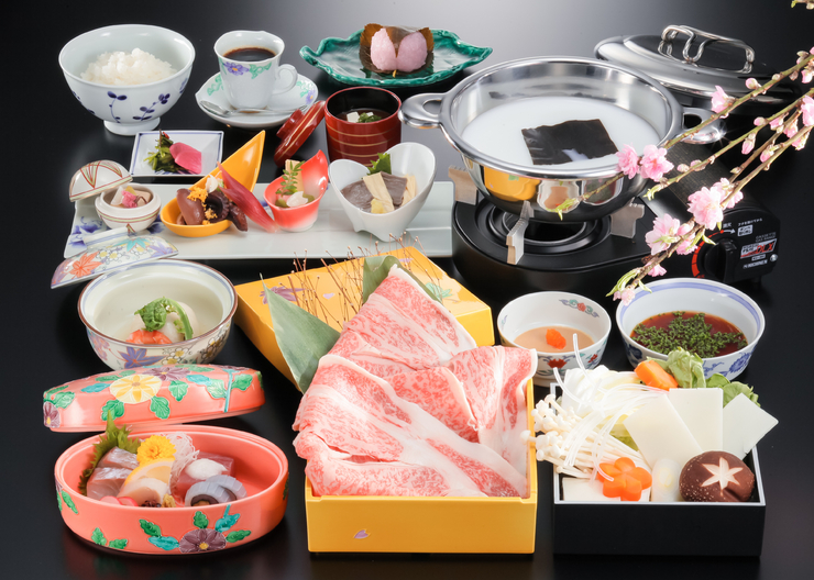 Black Wagyu Beef Shabu-Shabu Kaiseki (Evening Meal)