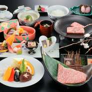 ※季節によりお料理の内容に若干の変更がございますので、ご了承ください。
※ご予約は二名様から、前日までご予約ください。