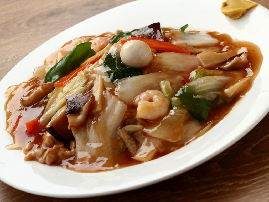 本格中華に舌つづみを打ちながらビールで乾杯！