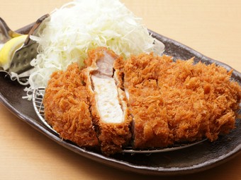 柔らかくジューシーな『上ロースカツ定食』