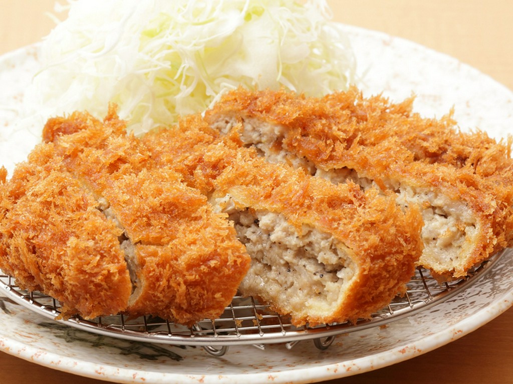 豚肉100％のジューシーな『メンチカツ』