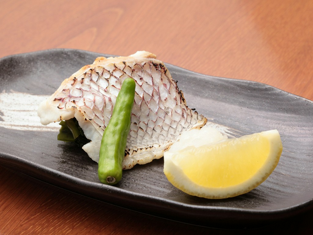 築地から仕入れた、新鮮な海の幸を使ったメニュー