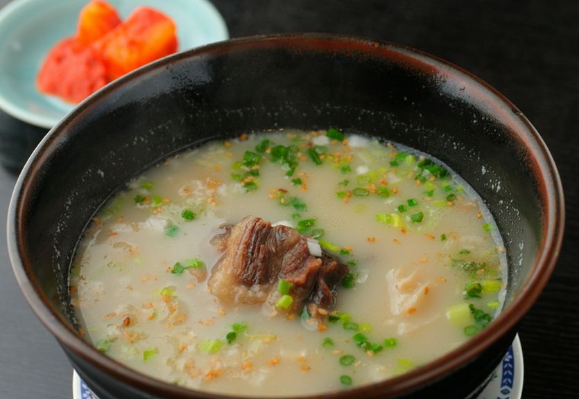 時間をかけ丁寧に煮込んだ絶品スープ『コムタンスープ』