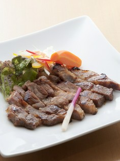豚肉の美味しさを堪能できる『能登産豚の味噌漬け焼き』