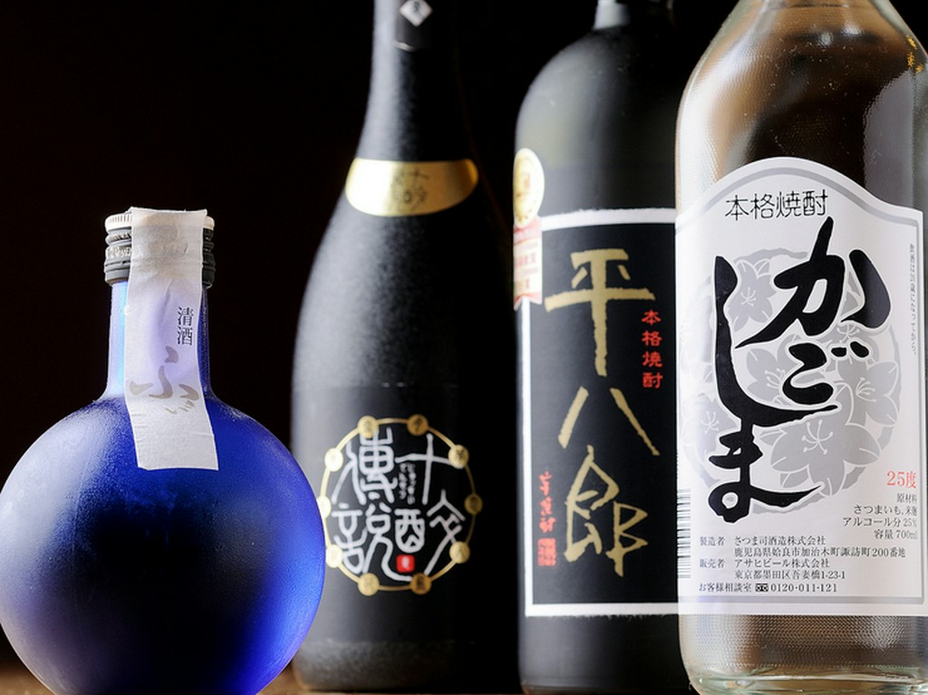 食事の席を盛り上げるこだわりの地酒と焼酎
