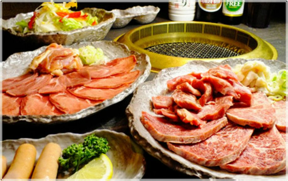 新鮮で美味しいお肉を食べ放題のコースでみんなで楽しく!!