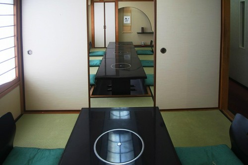 用途にあわせて選べるゆったりできる個室が4部屋