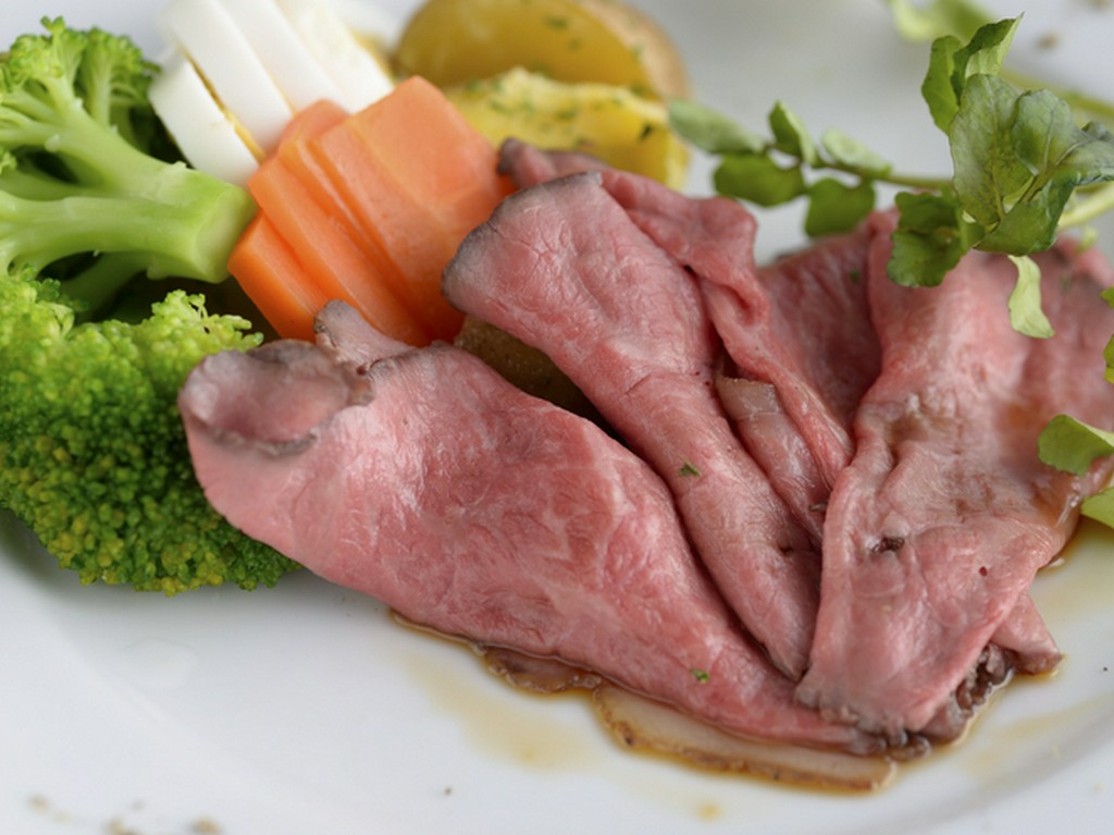 どんなお酒にでも良く合います『ローストビーフ』