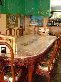 インド料理を満喫できる豊富なメニューはうれしい価格