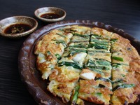 海鮮素材を豊富に使ったチヂミ