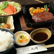 A5飛騨牛100％！　手作りの『飛騨牛ハンバーグ定食』（数量限定）