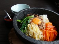 わかめスープ・おかず1品・サラダ・漬物付き