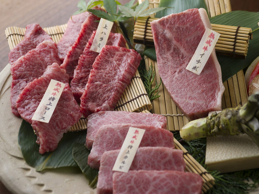 特撰のおすすめ熟成肉をたっぷりと堪能『特撰牛仁盛り』