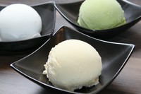 濃厚バニラ、濃厚抹茶、レモンソルべ、生チョコｱｲｽ