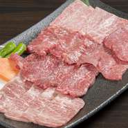松坂牛の希少部位をリーズナブルに。黒毛和牛を一頭買いしています。肉を熟知した肉の目利きだからこそできることです。