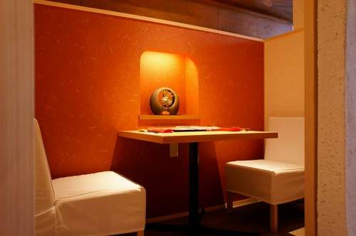 2名様用の半個室。記念日や大切なご会食に最適です！