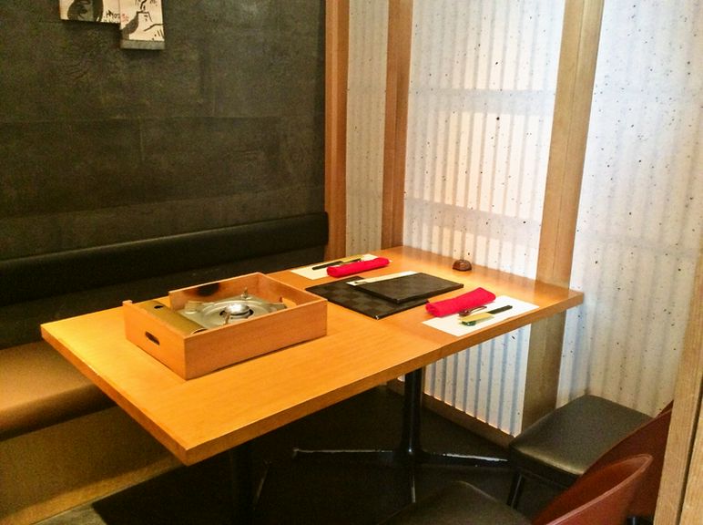 程よい仕切りがくつろぎやすい雰囲気をつくっています