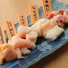 食感の違いが楽しめる、鮮度のいい『焼肉通のホルモン5種盛り』